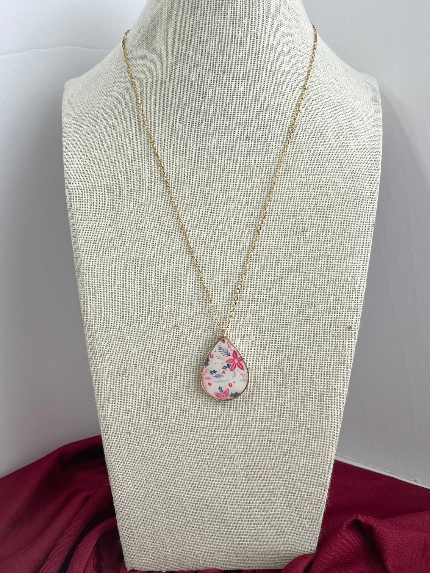 Poinsettia Necklace