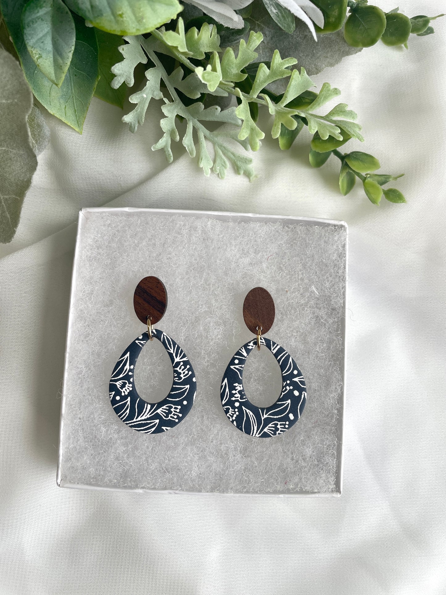Boho Blue Vines