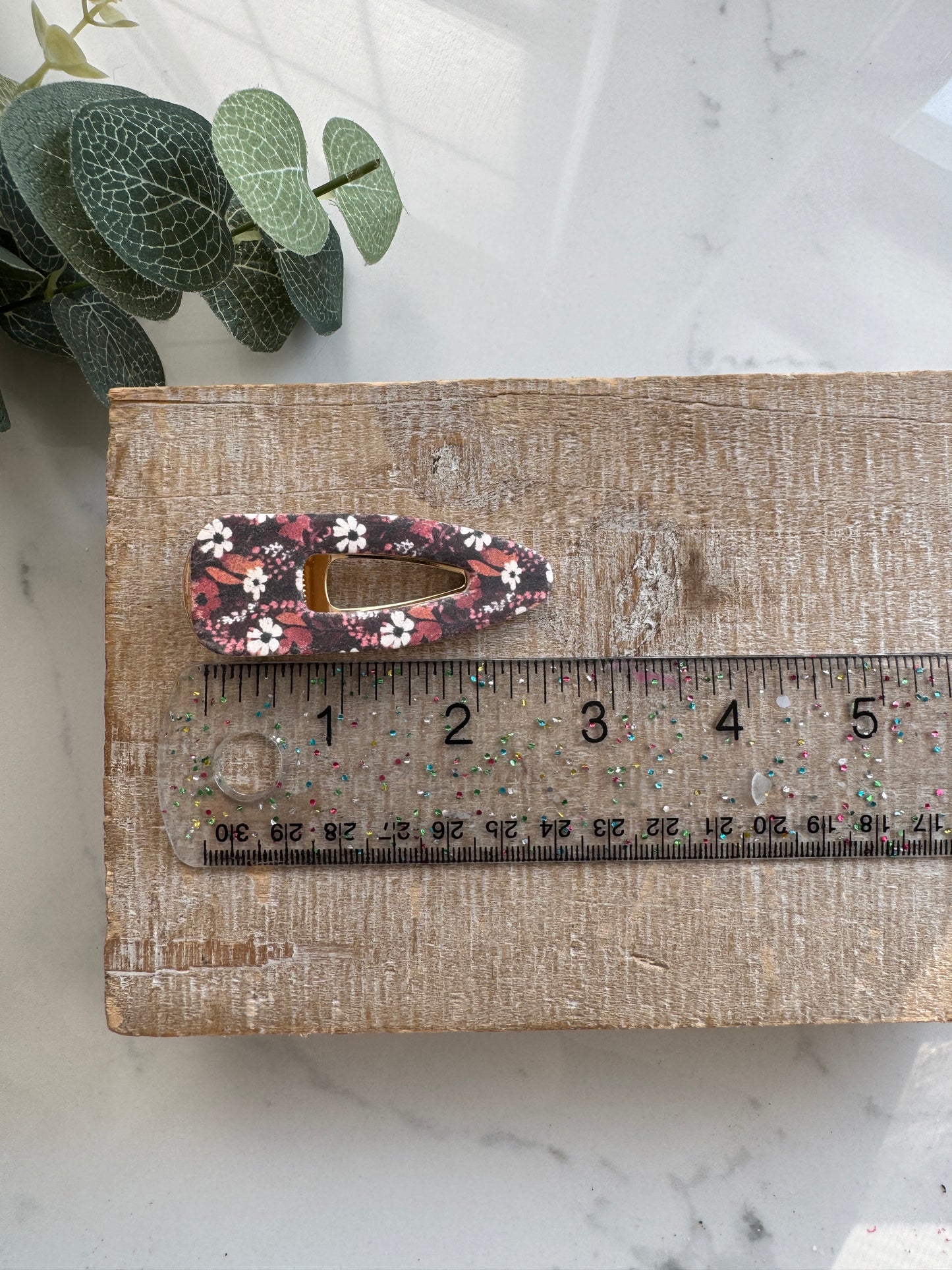 Moody Floral Hair Clip