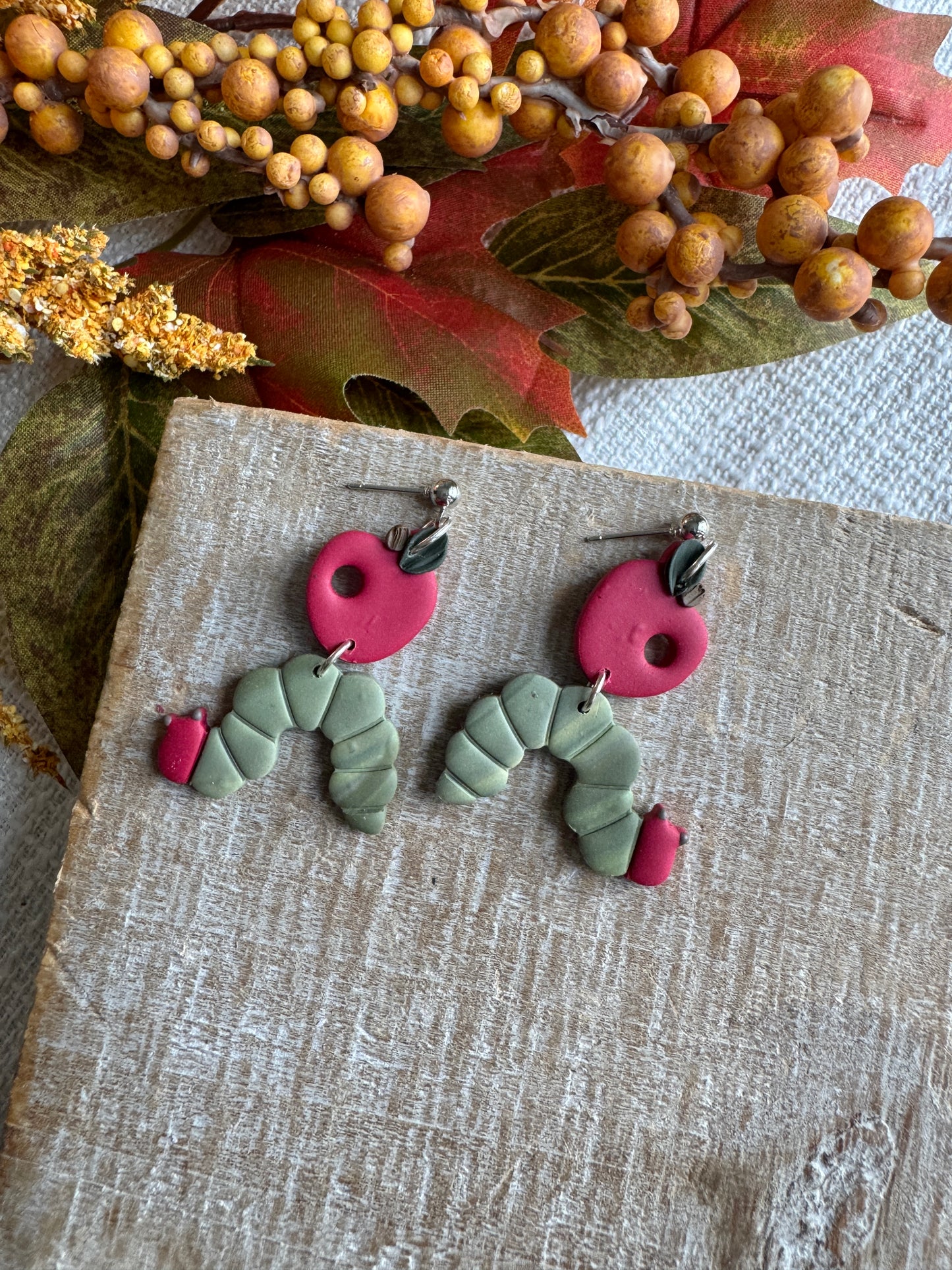 Hungry Bug Dangles