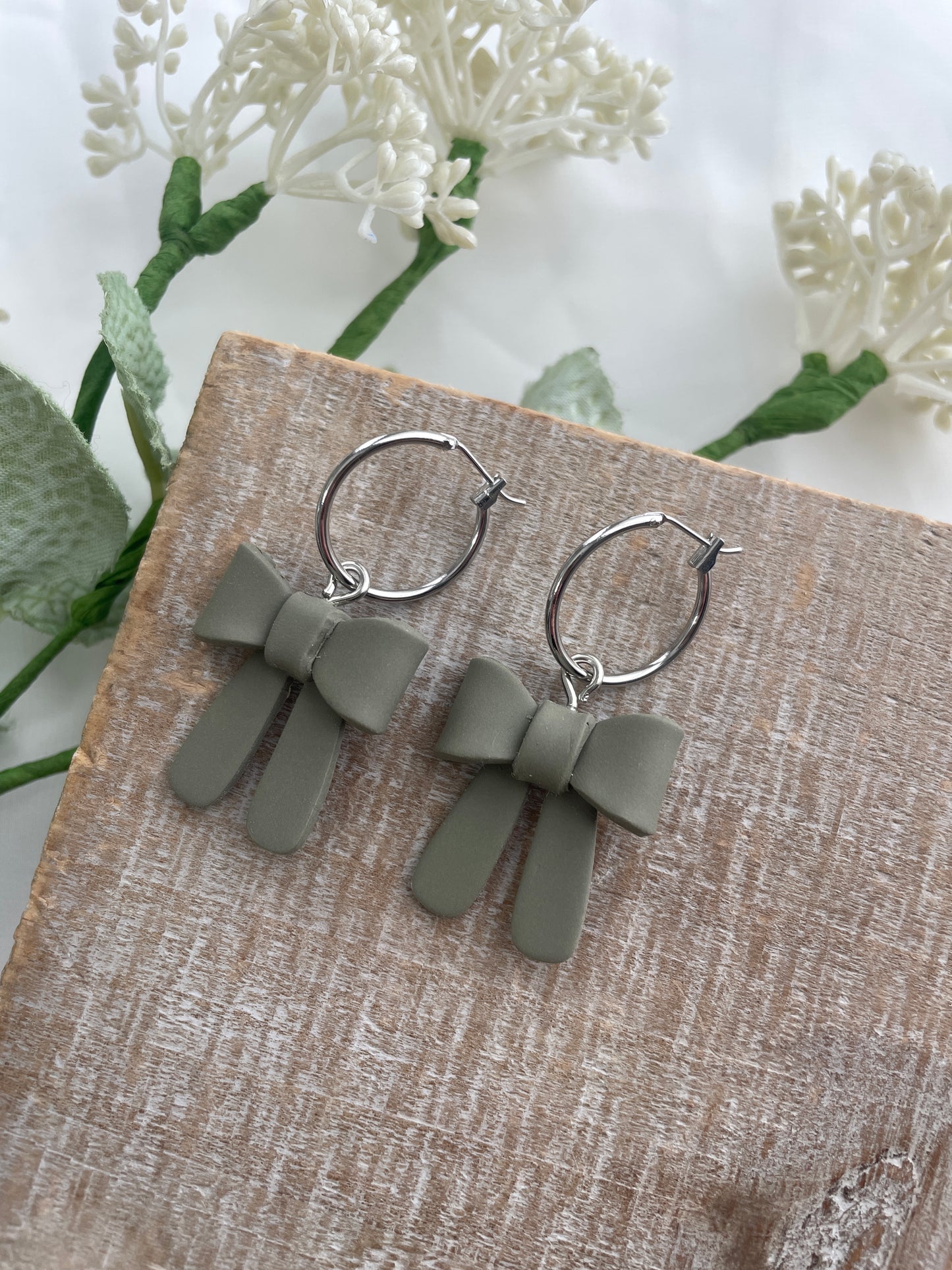 Bow Hoops