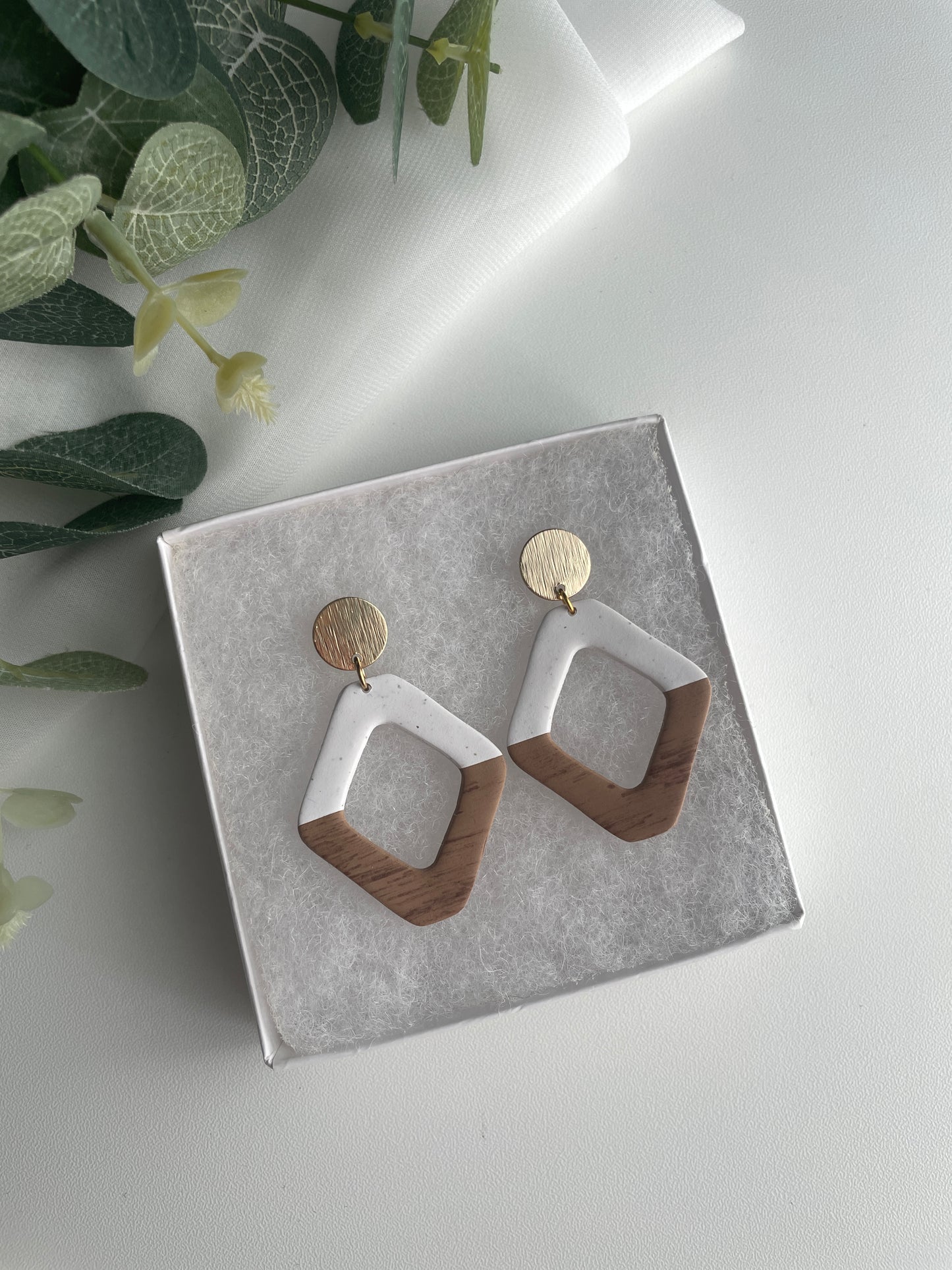 Wooden Granite Window Dangles