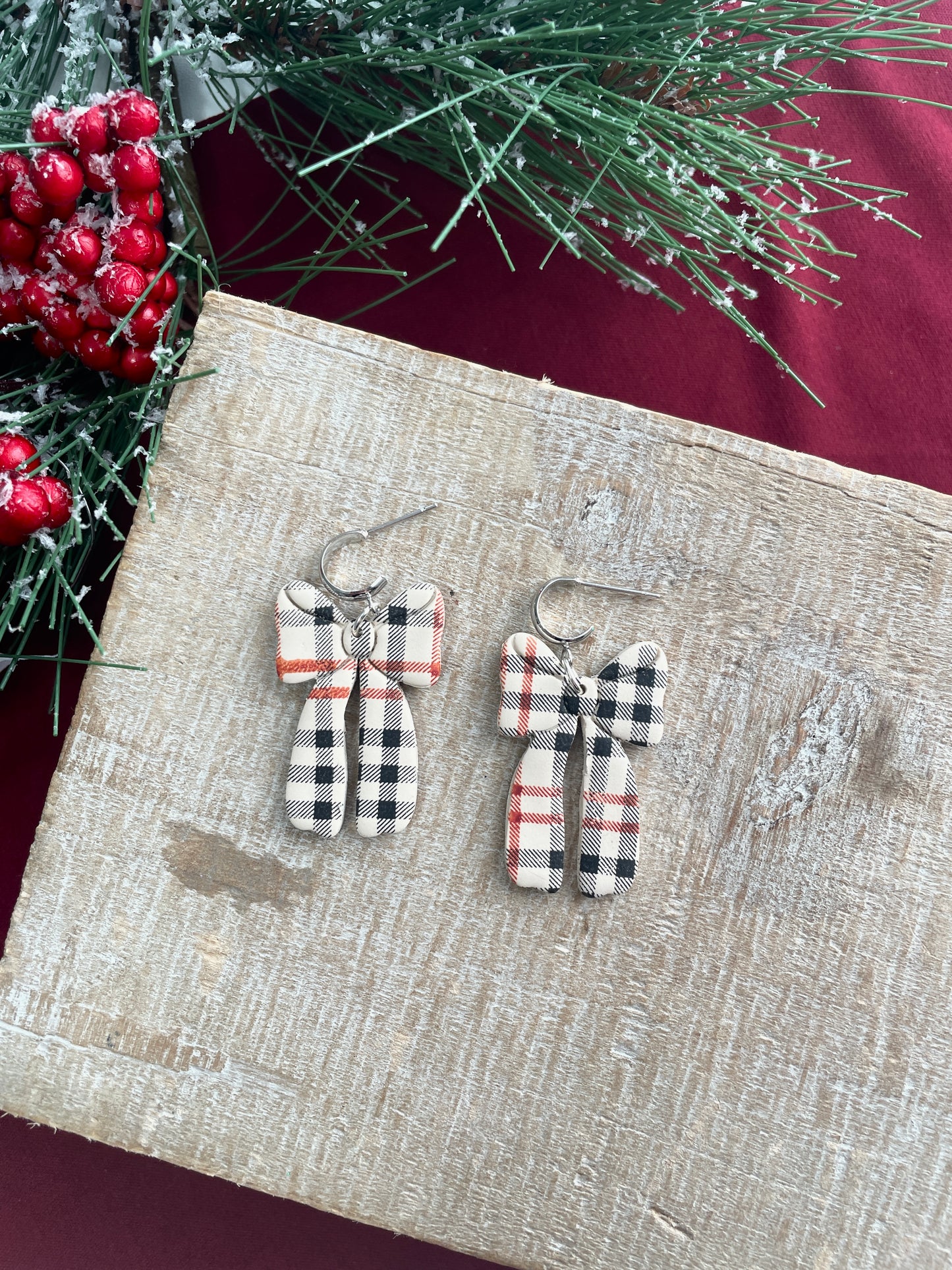 Plaid Bow Huggies - Wholesale