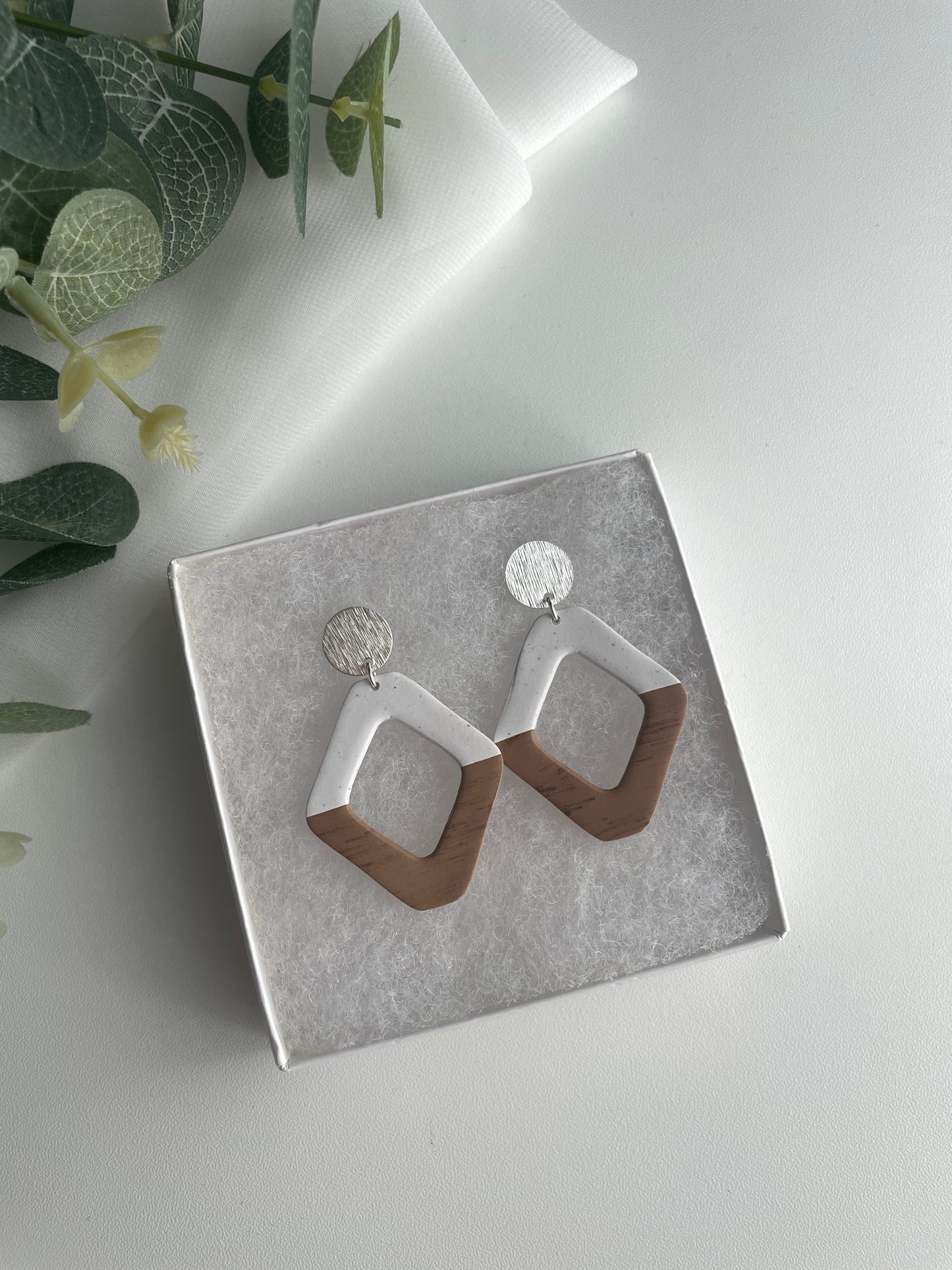 Wooden Granite Window Dangles