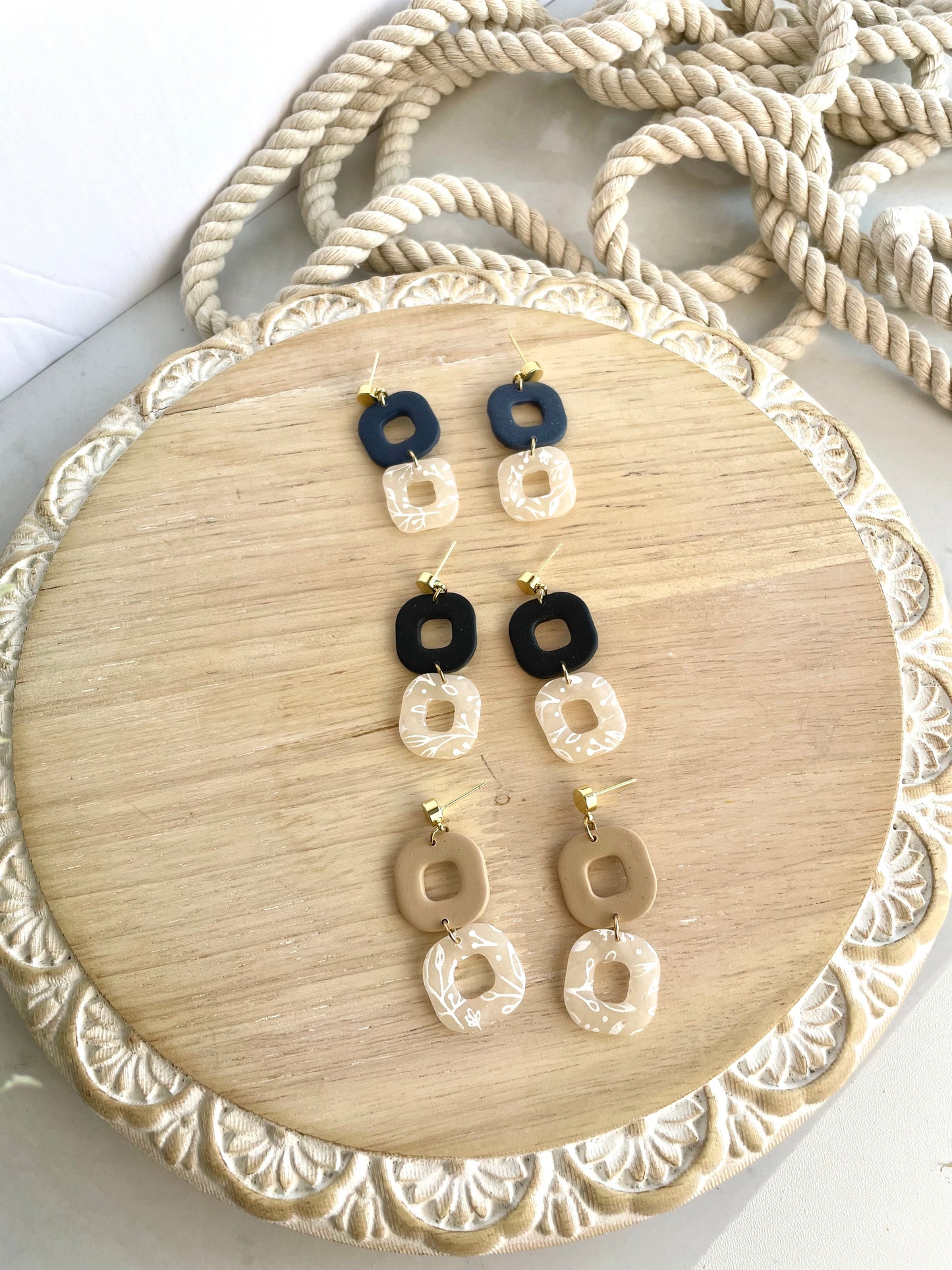 Diana Dangles