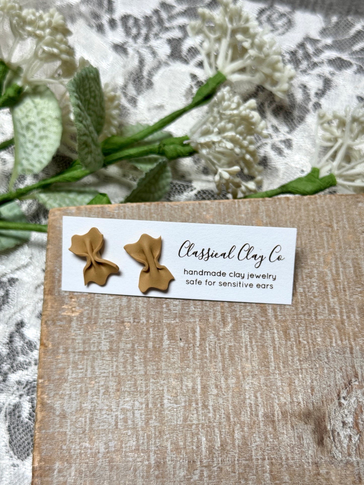 Farfalle Studs