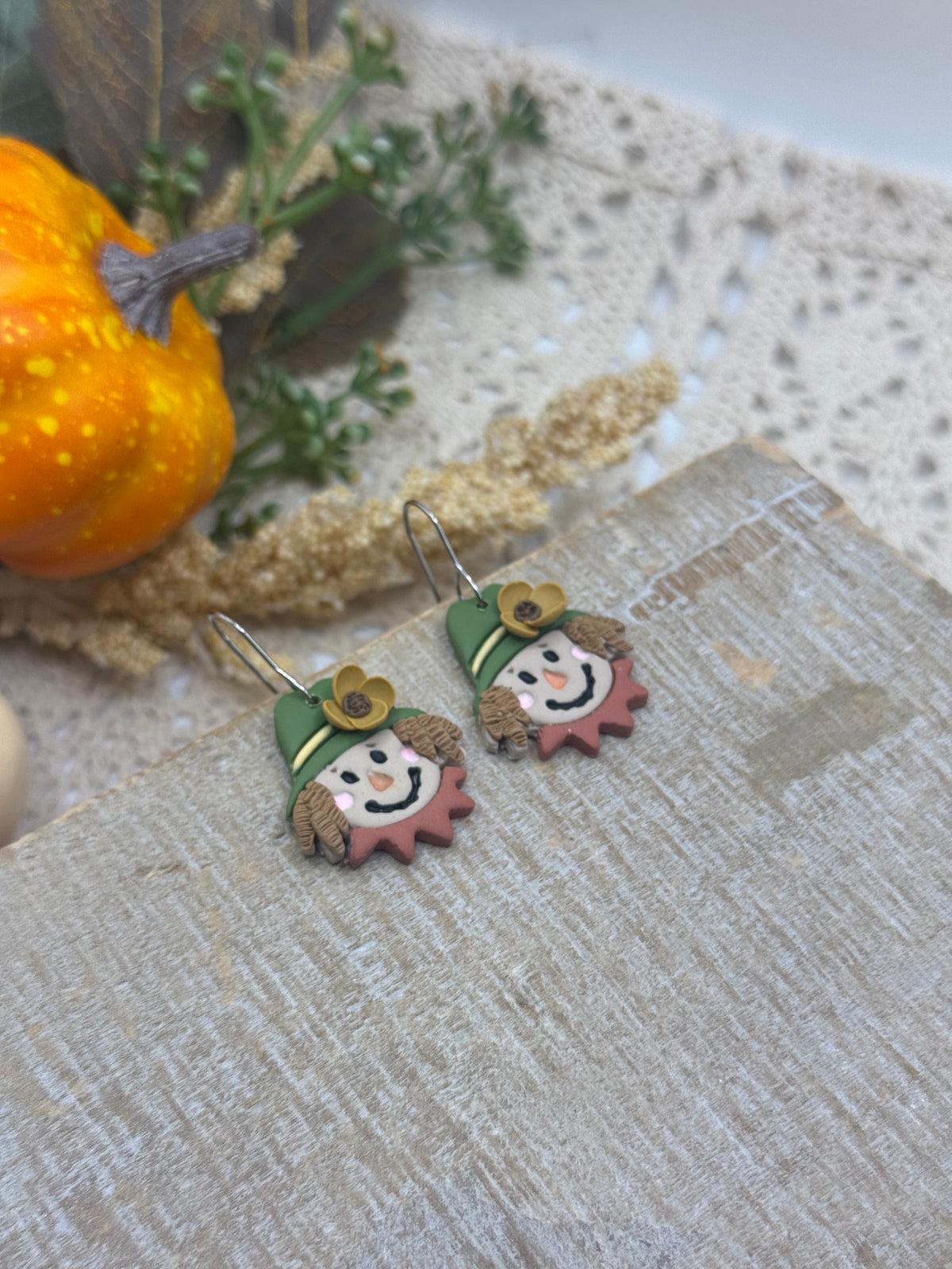 Pumpkin Patch Scarecrow Dangles