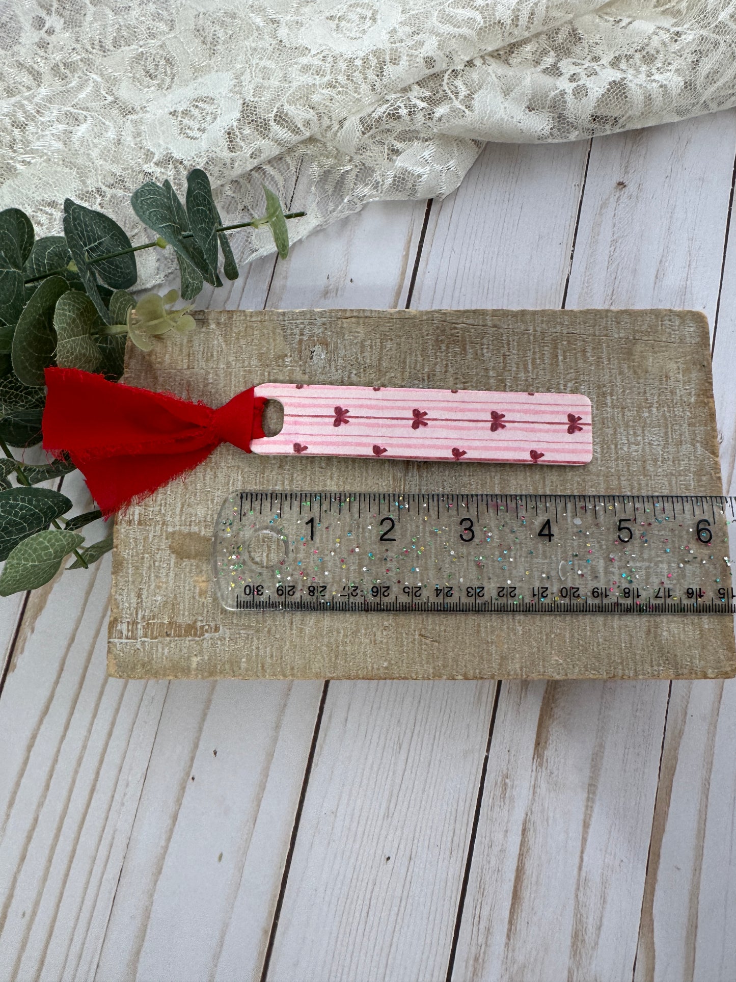 Red Bow Patterned Bookmark