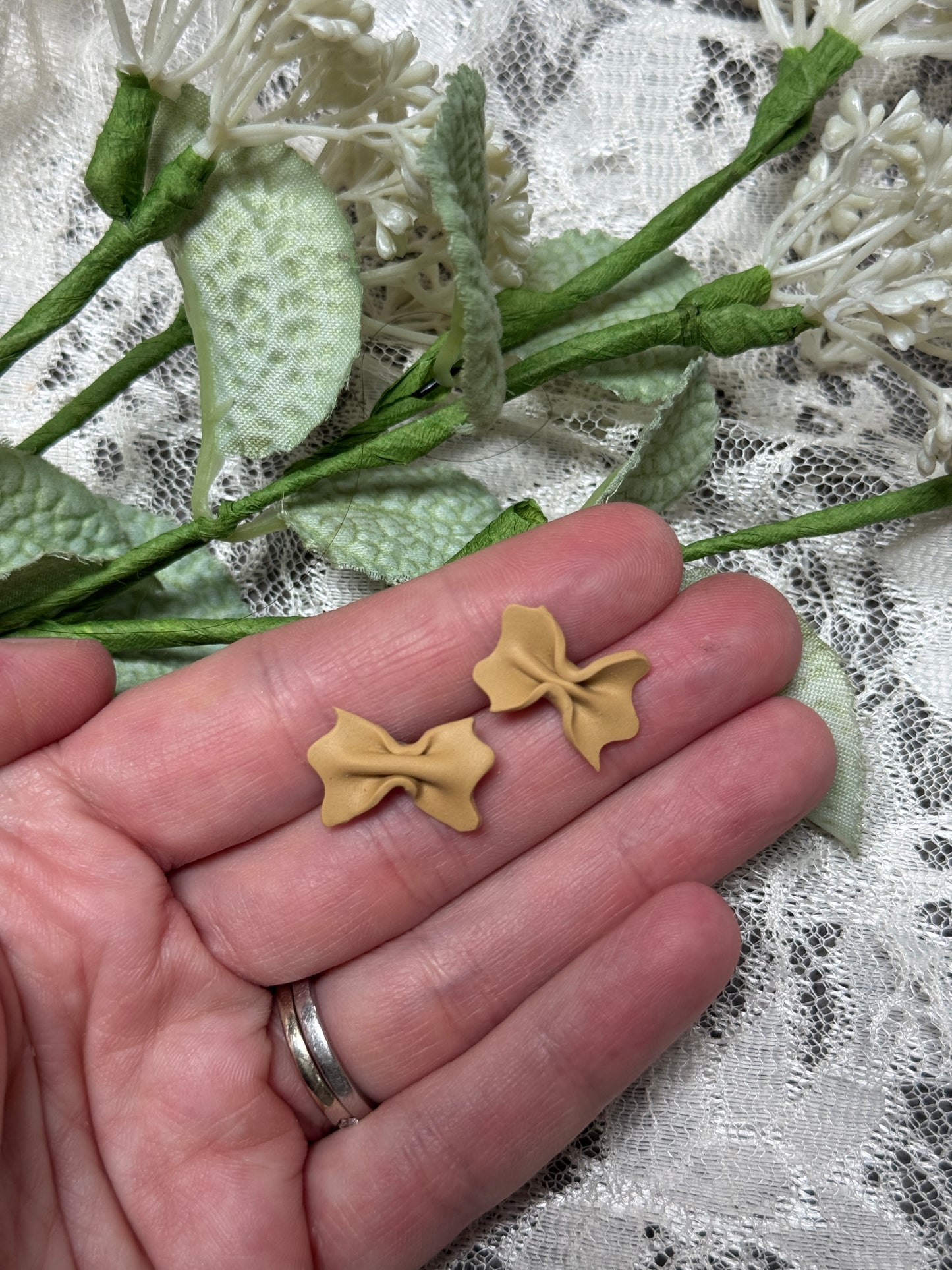 Farfalle Studs