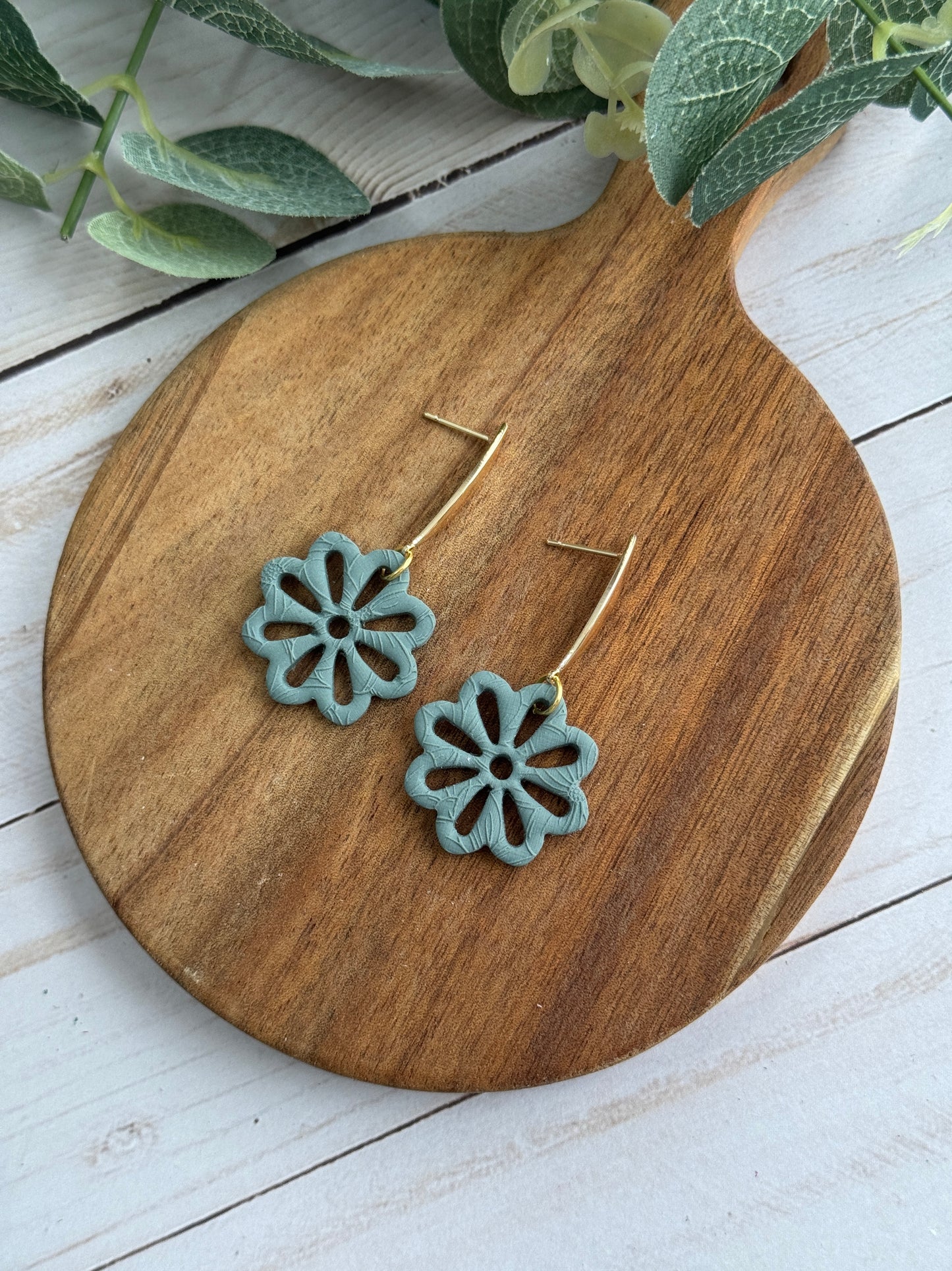 Cutout Daisy Dangles