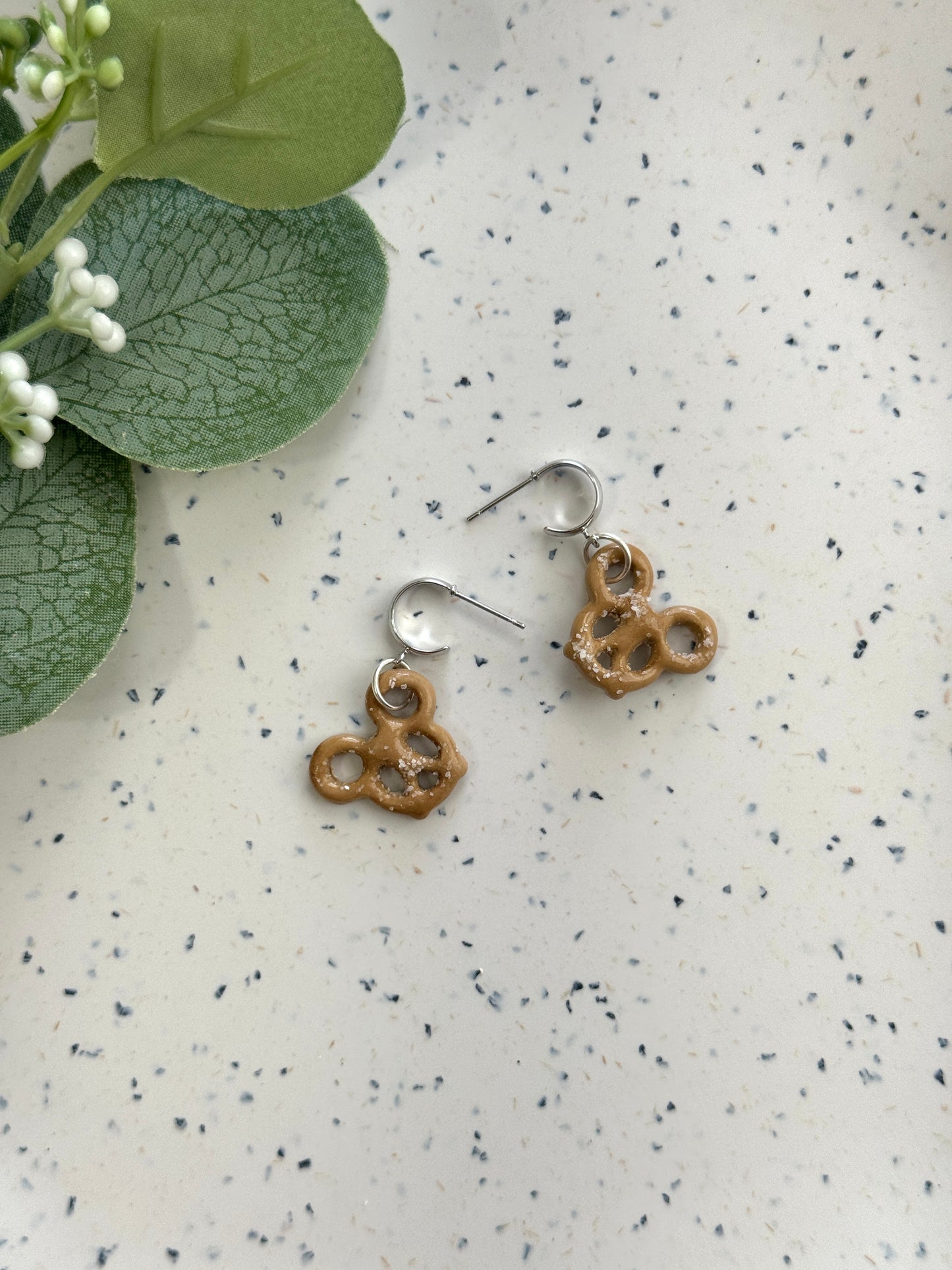 Mouse Pretzel Dangles