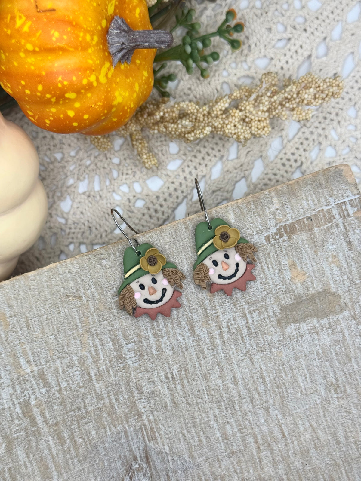 Pumpkin Patch Scarecrow Dangles