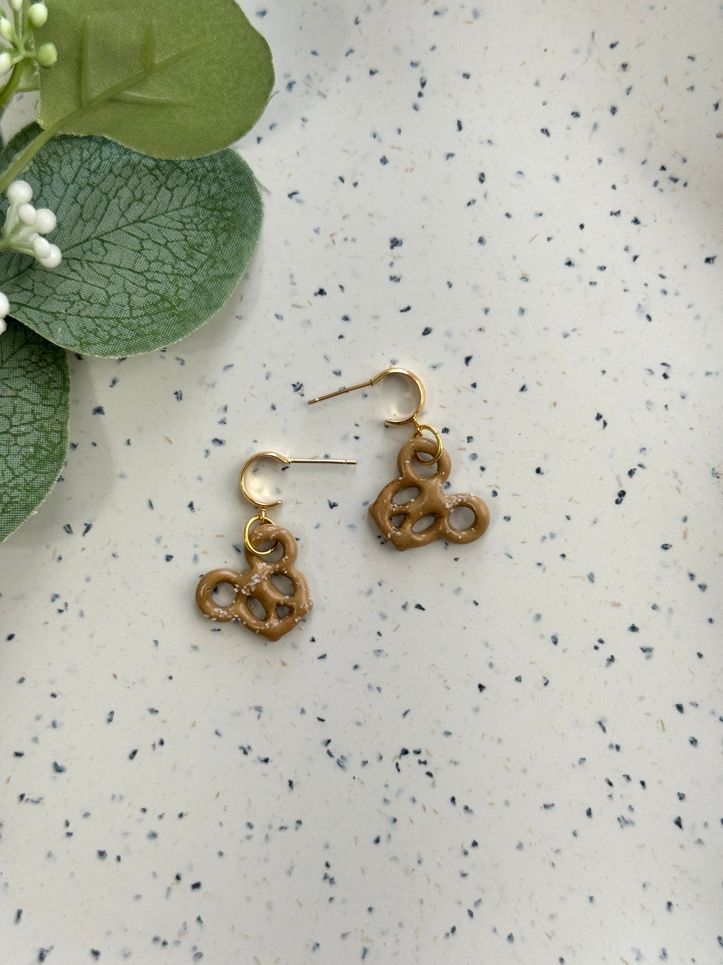 Mouse Pretzel Dangles