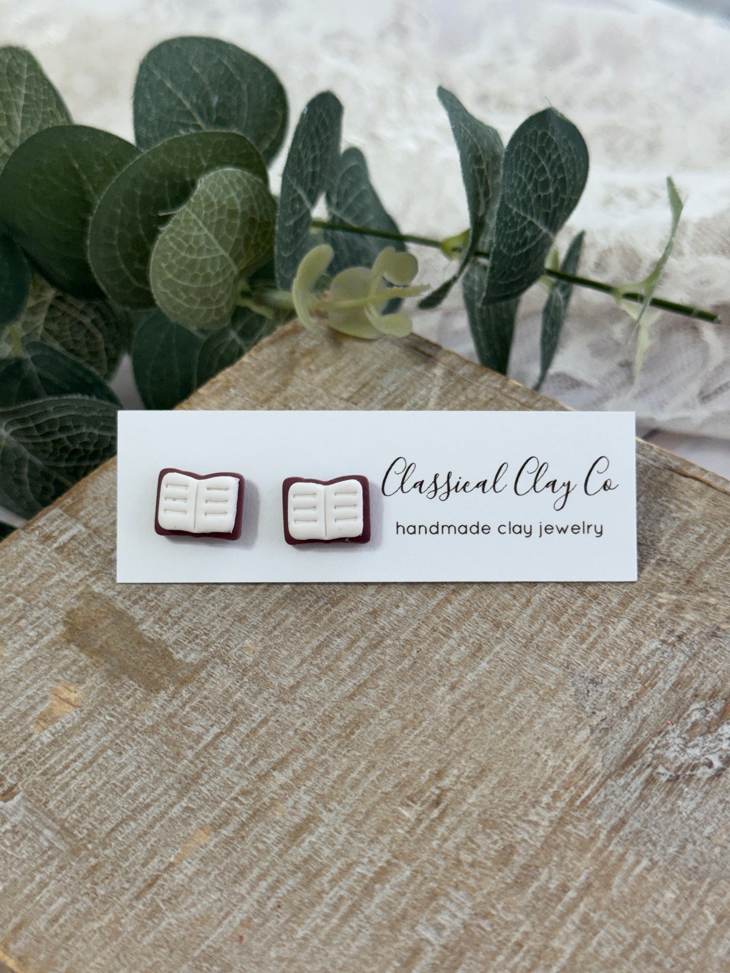 Romance Reader Studs