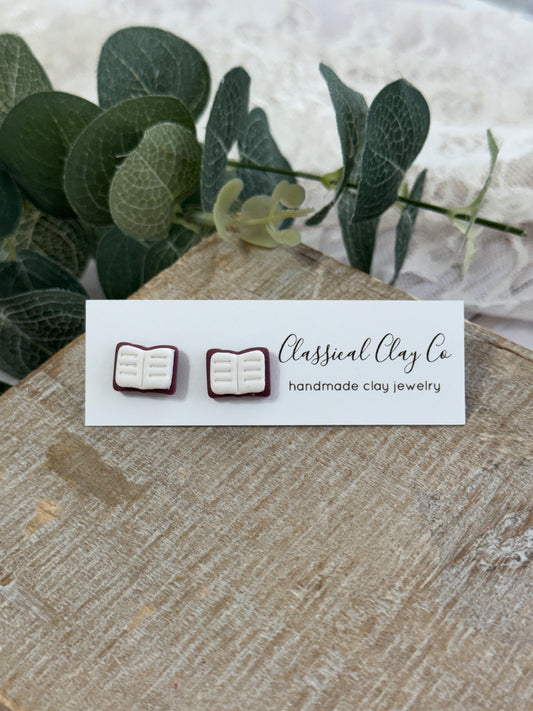 Romance Reader Studs