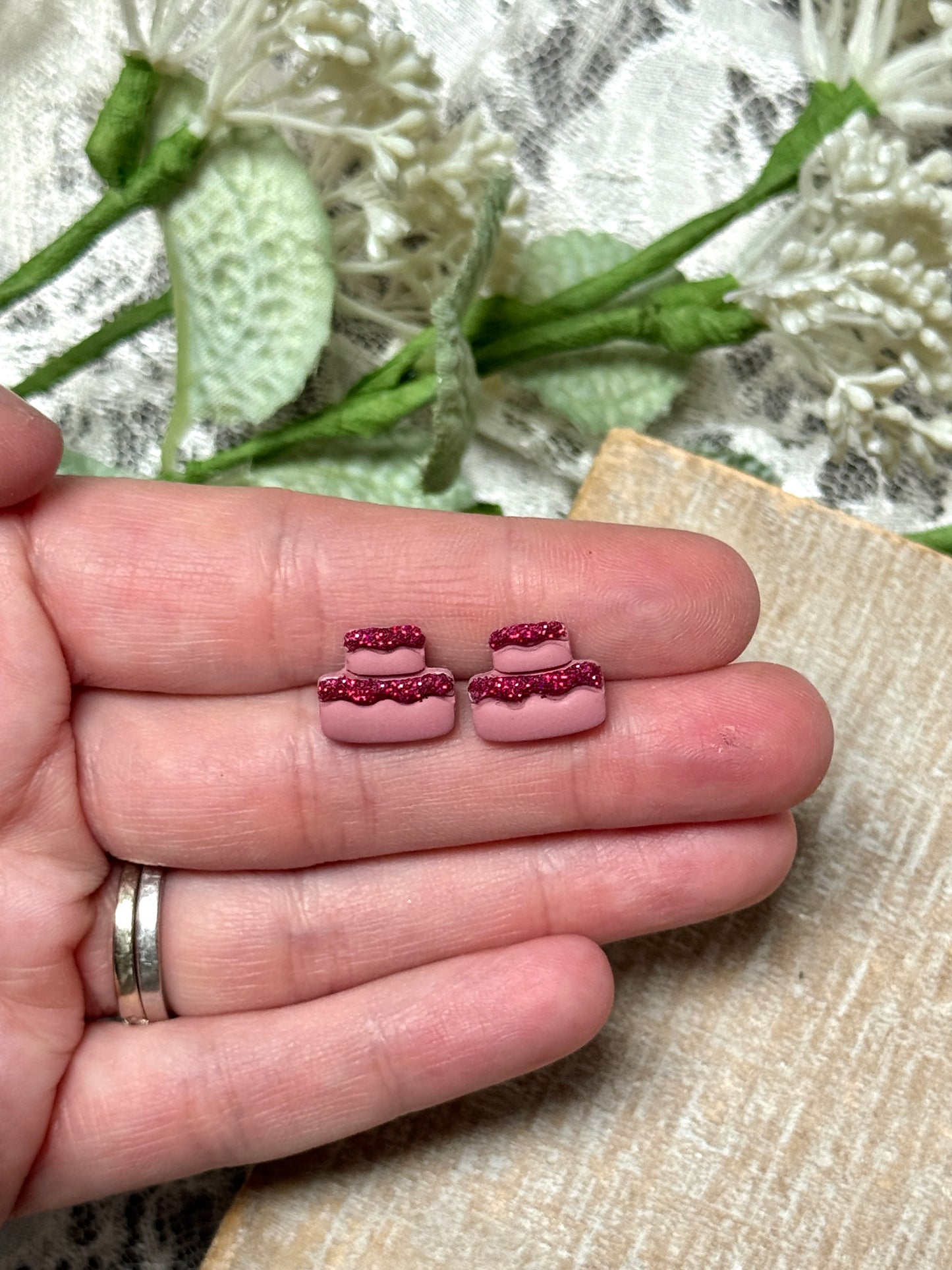 Cake Studs